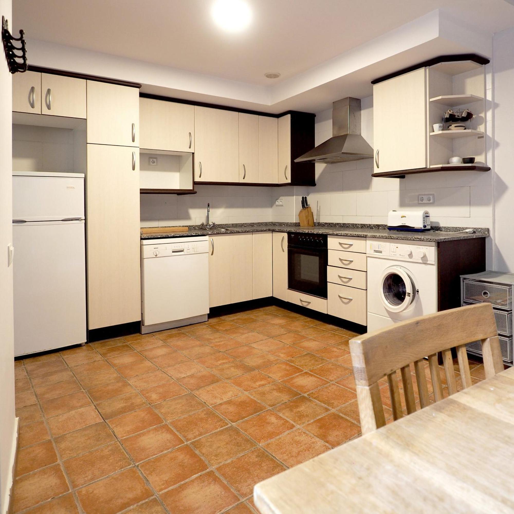 Apartamentos Angelus Plaza Mayor De גראוס מראה חיצוני תמונה